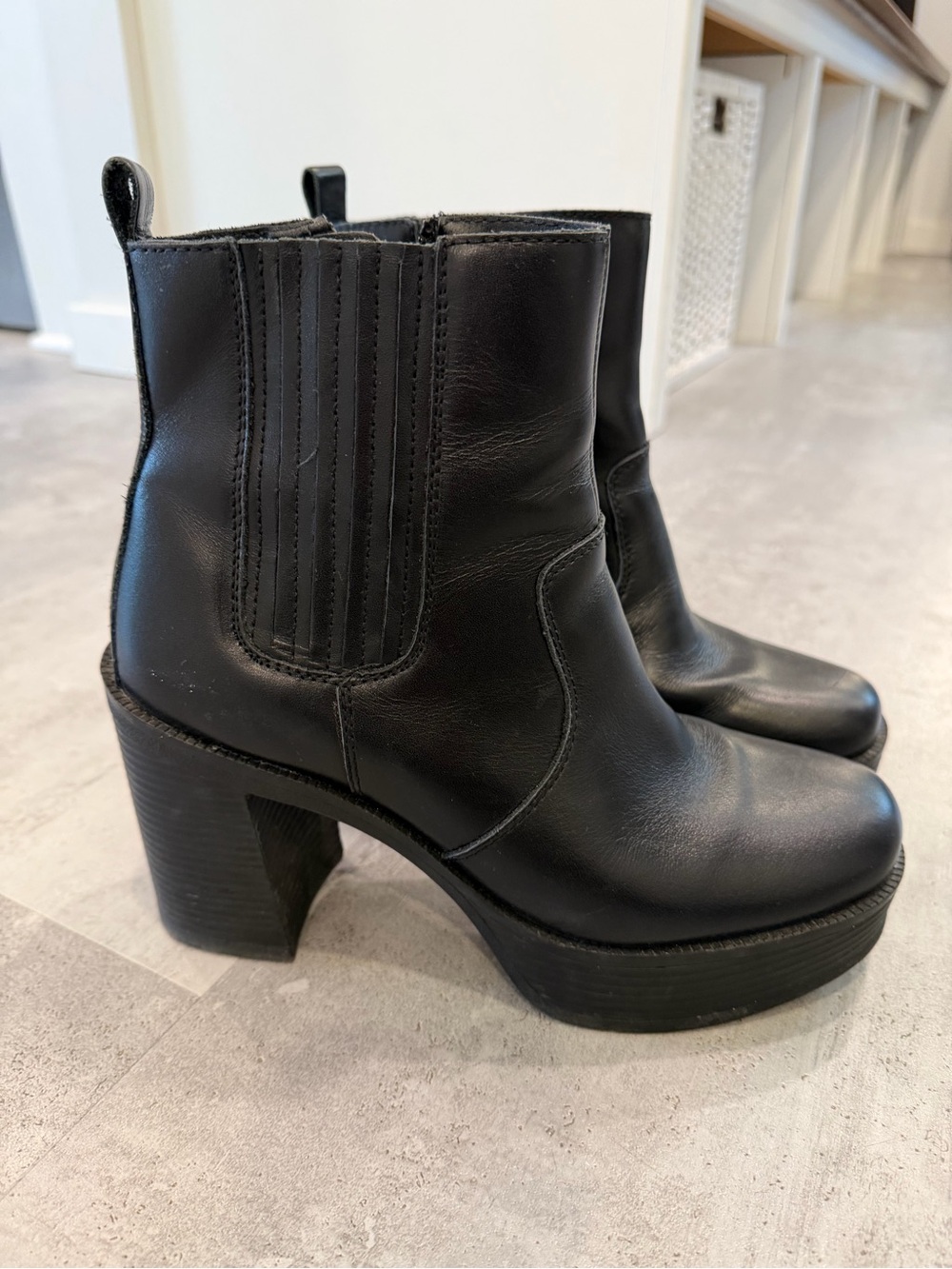 House of Harlow 1960 Black Leather Platform Heel Boots